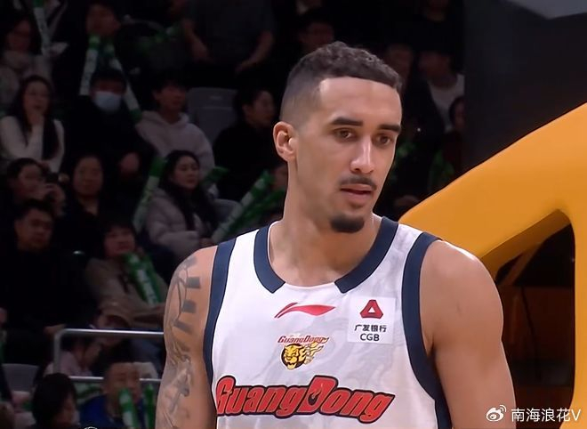 爱游戏网页-广东名记质疑CBA裁判：广东队做不行，为何其他球队做就可以|麦穗丰|奎因|张镇麟|广东男篮|吉林队_新浪体育_新浪新闻
